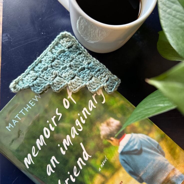 C2C Corner Bookmark - Free Crochet Pattern by Juniper And Oaks