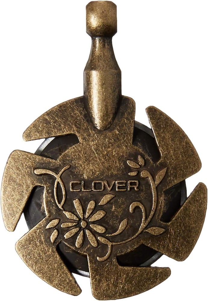 Clover yarn cutter pendant