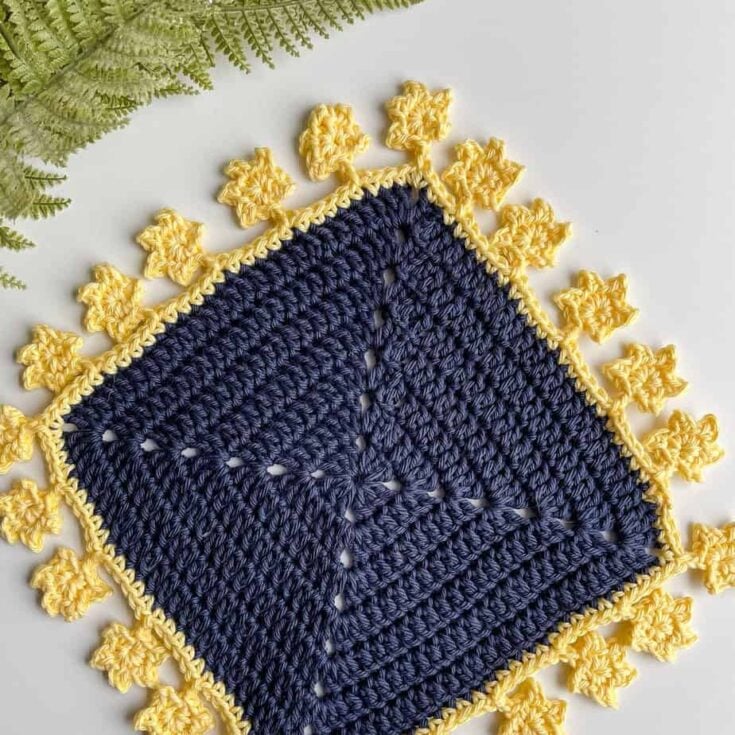 Crochet Star Border by Nana's Crafty Home
