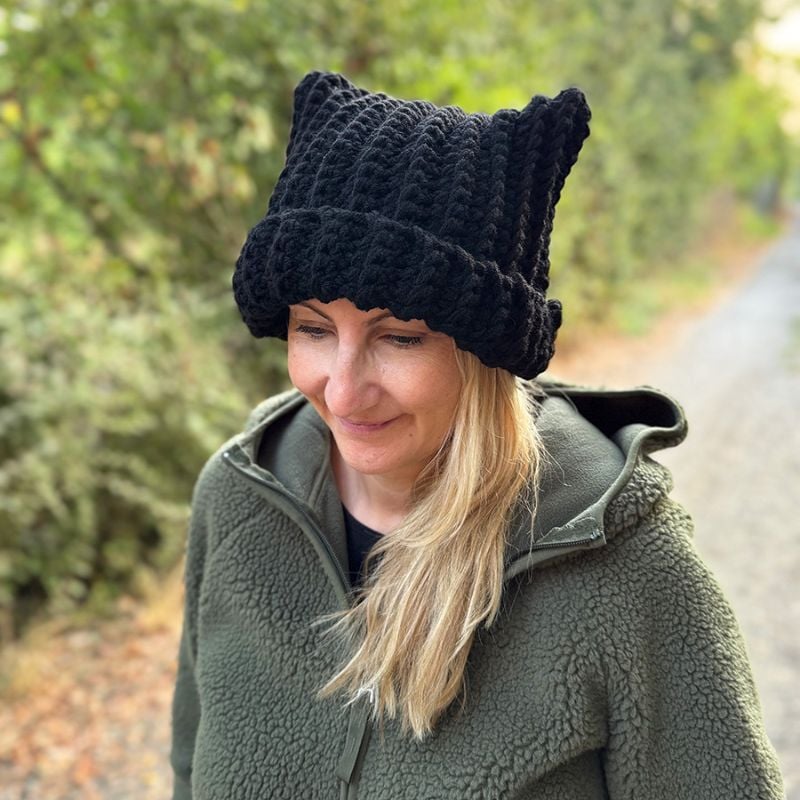Crochet cat hat black yarn