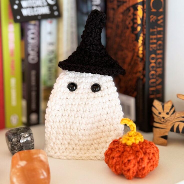 Crochet ghost feat image