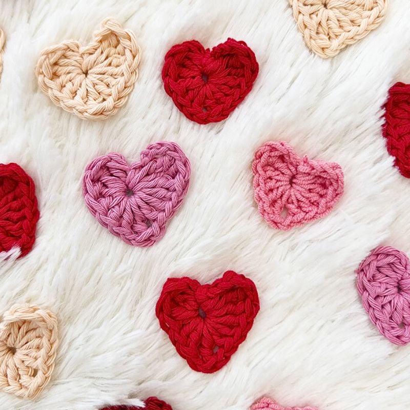 Crochet heart mini featured image