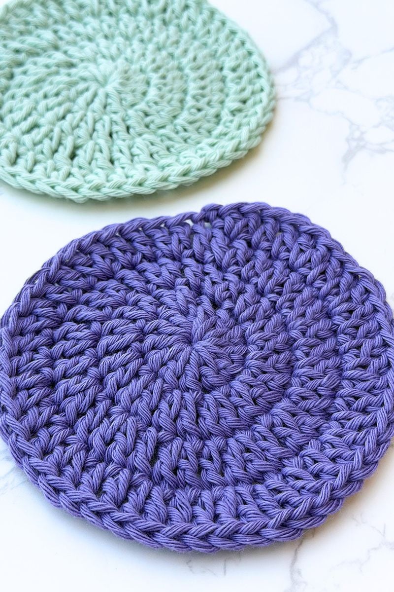 Double crochet circle close up