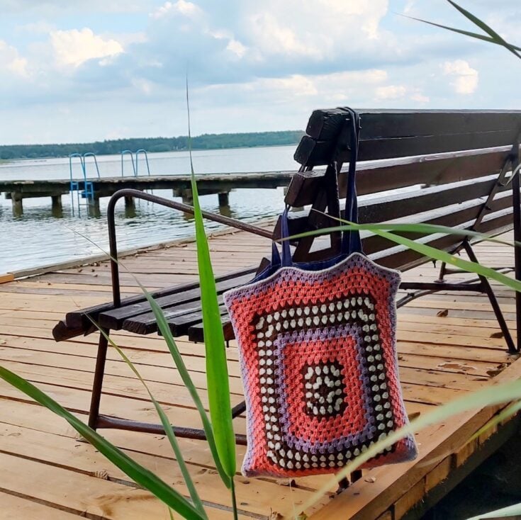 Easy Granny Square Tote Bag (With Lining!) Free Pattern by Puka Puka