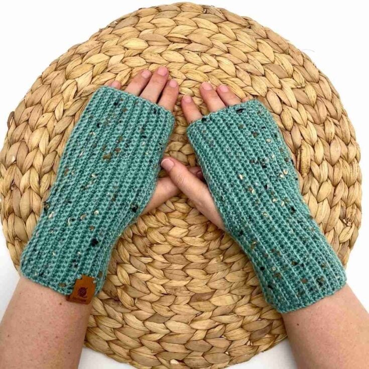 Free And Easy Crochet Fingerless Gloves Pattern by Dreamee Crochet