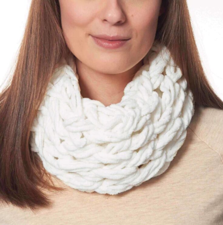 Free Bernat Arm Knit Cozy Cowl Pattern by Yarnspirations