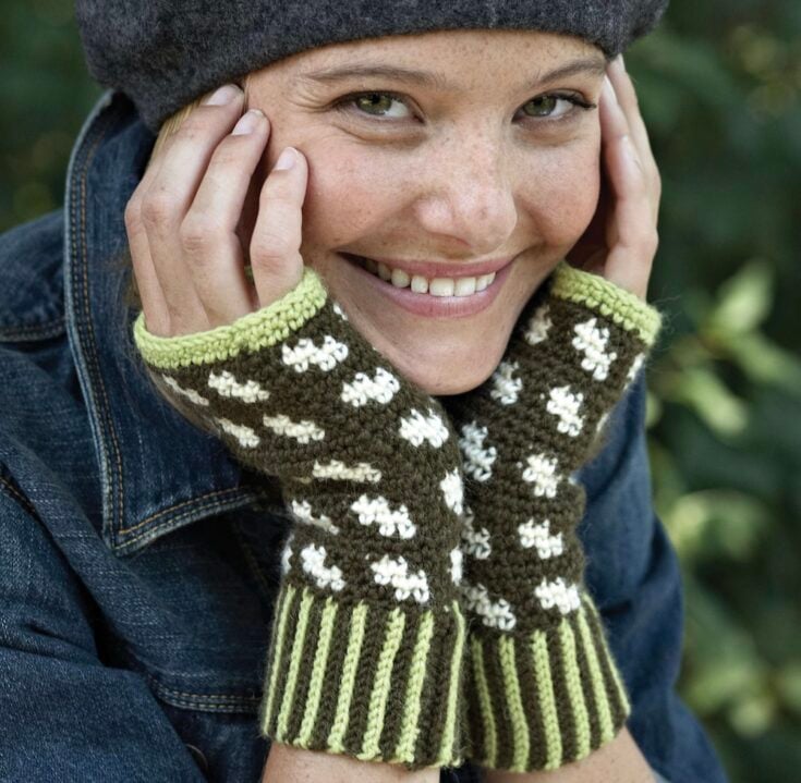 Free Crochet Fair Isle Fingerless Mitts Pattern by Yarnspirations