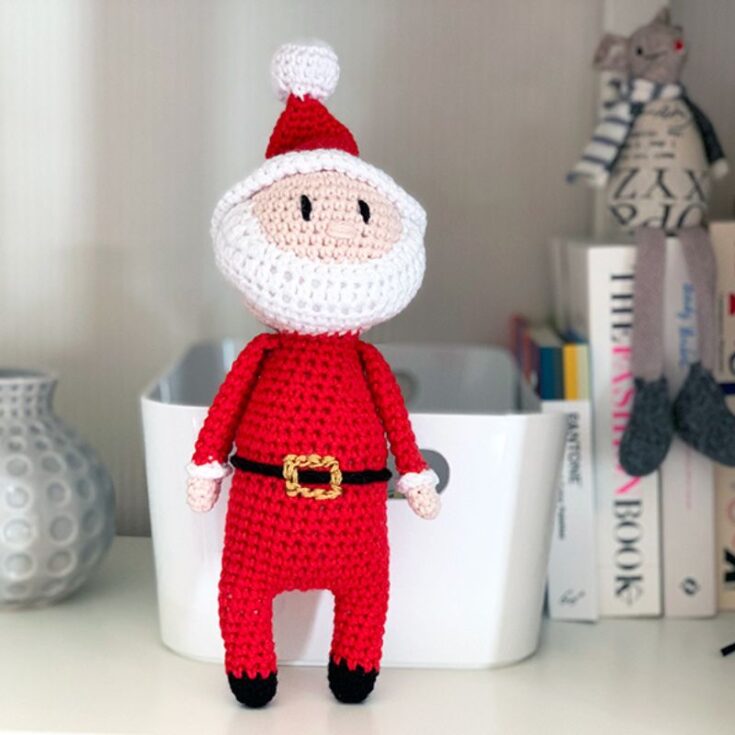 Free Santa Crochet Pattern (Christmas Amigurumi) feat image