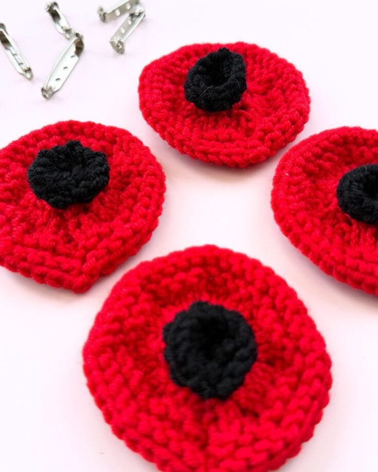 Free knitted poppy for beginners
