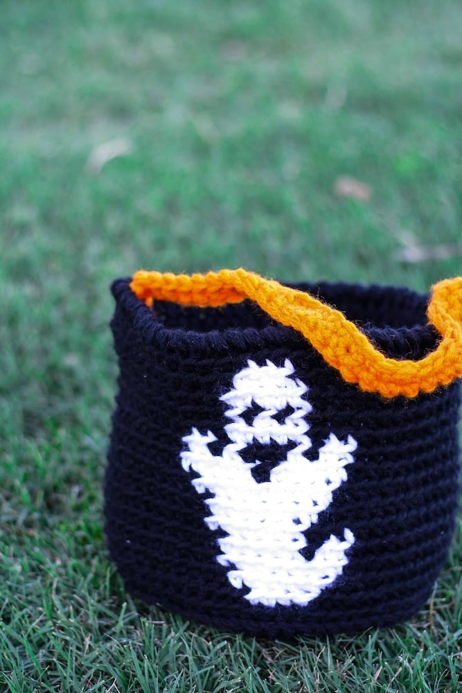 Halloween Candy Bucket by Winding Road Crochet