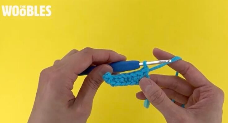 How to Crochet a Turning Chain for Lefties by The Woobles