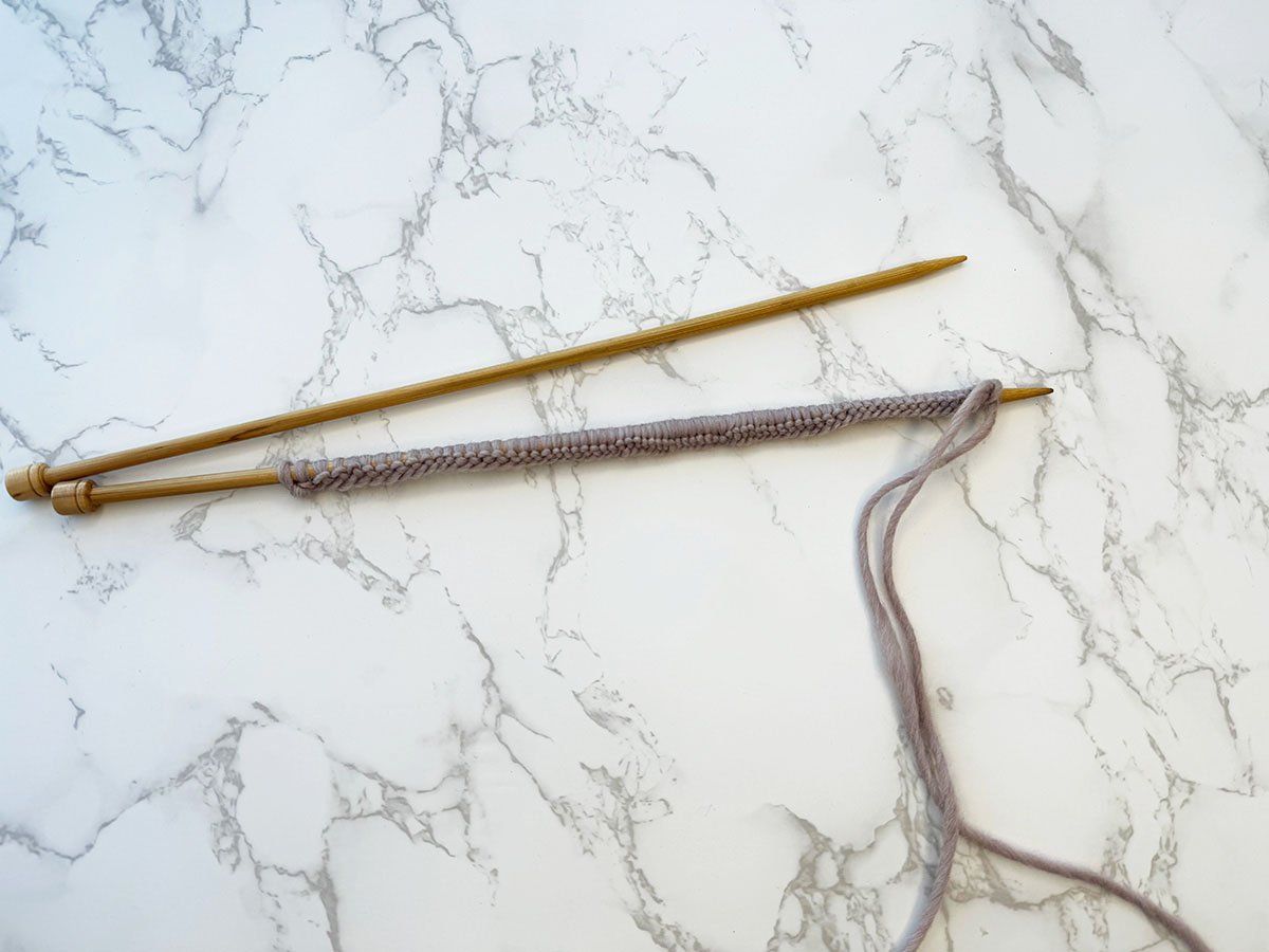 How to knit a hat step 1