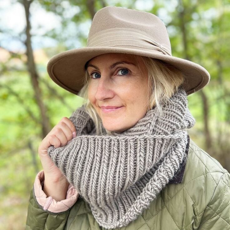 Infinity scarf feat image