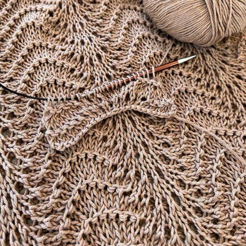 Knitted feather and fan stitch sample