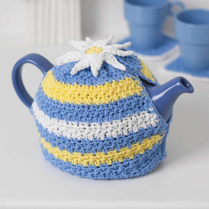 Lily Sugar 'n Cream Daisy Motif Tea Cozy by Yarnspirations
