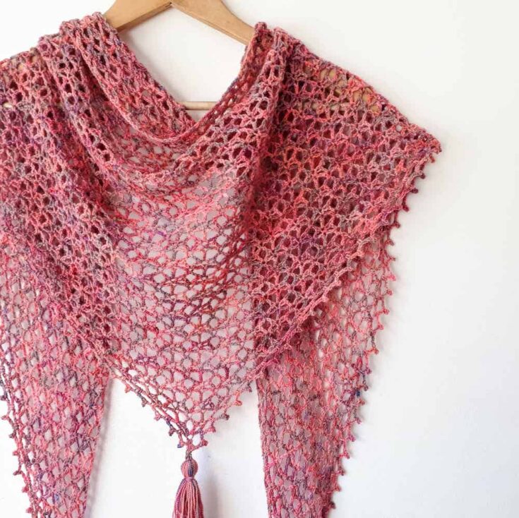 Little Fictions – Free Crochet Pattern For An One Skein Shawl by Annie Design Crochet