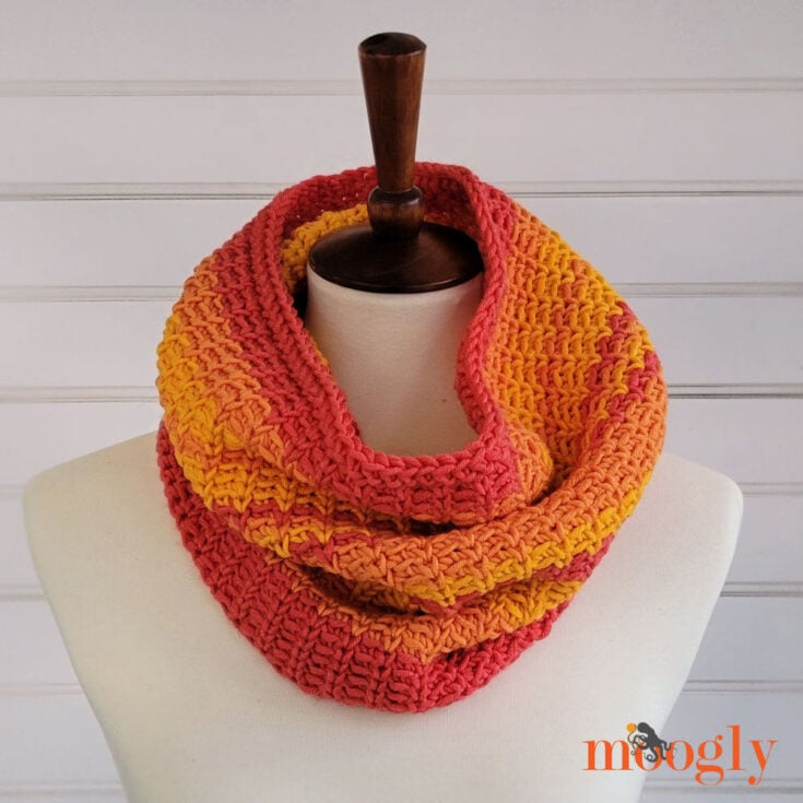 Mimosa Crochet Cowl by Moogly