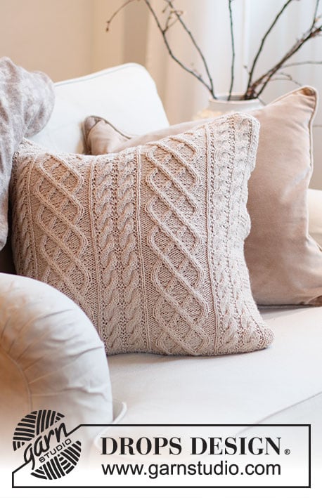Poetry Reading Pillow by DROPS Design