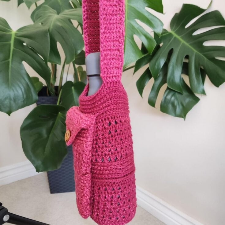 Roo Water Bottle Holder with Phone Pouch by Fosbas Designs