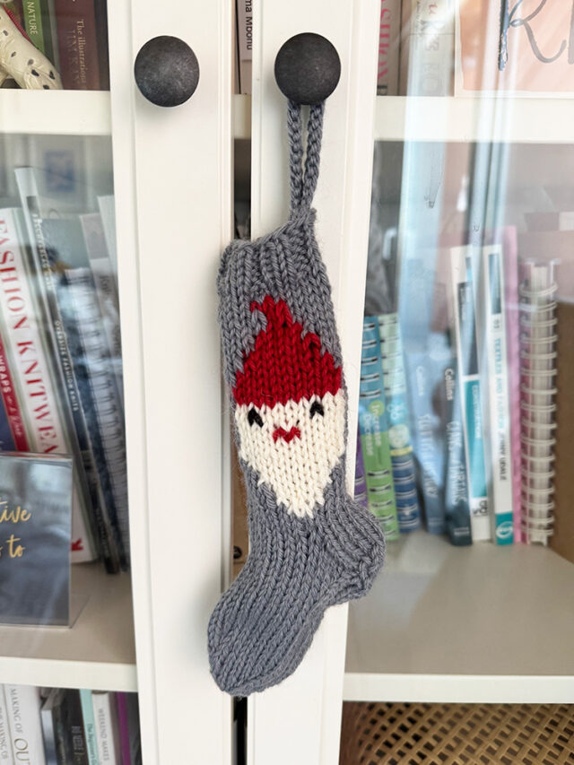 Mini Santa Stocking Knitting Pattern - Handy Little Me