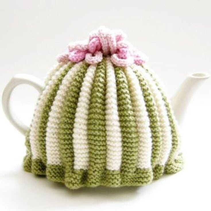 Tea cosy knitting pattern feat image