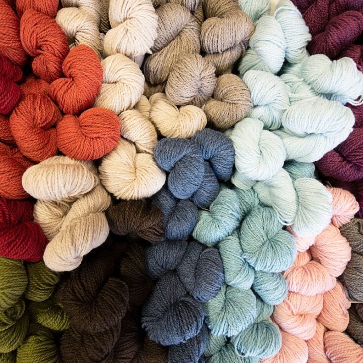 The best yarn for crochet beginners feat image
