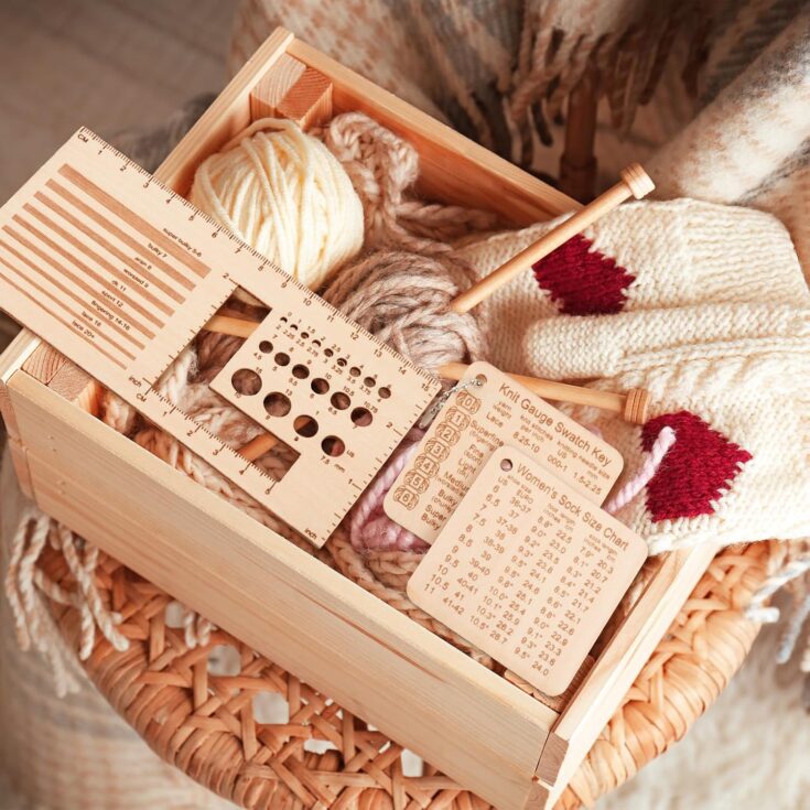 Wooden Knitting Needle Gauge Set
