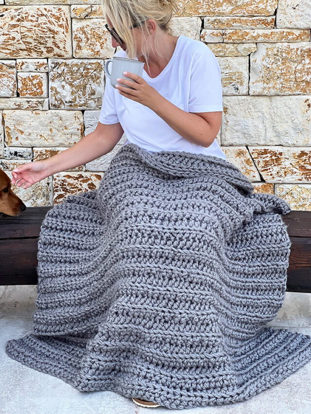 Chunky Crochet Blanket (Super Easy Free Pattern!) Handy Little Me