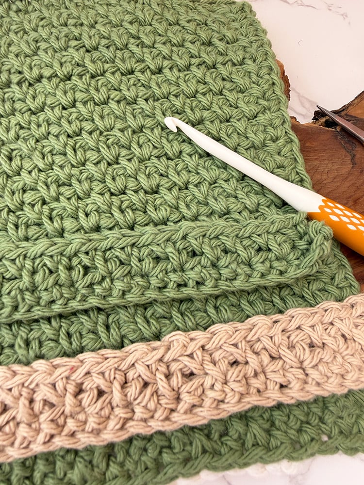 crochet farmhouse dishcloth close up