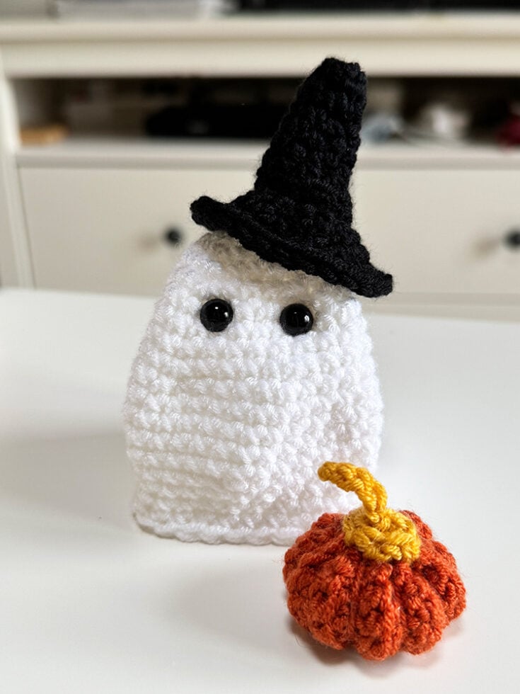 crochet ghost and mini pumpkin