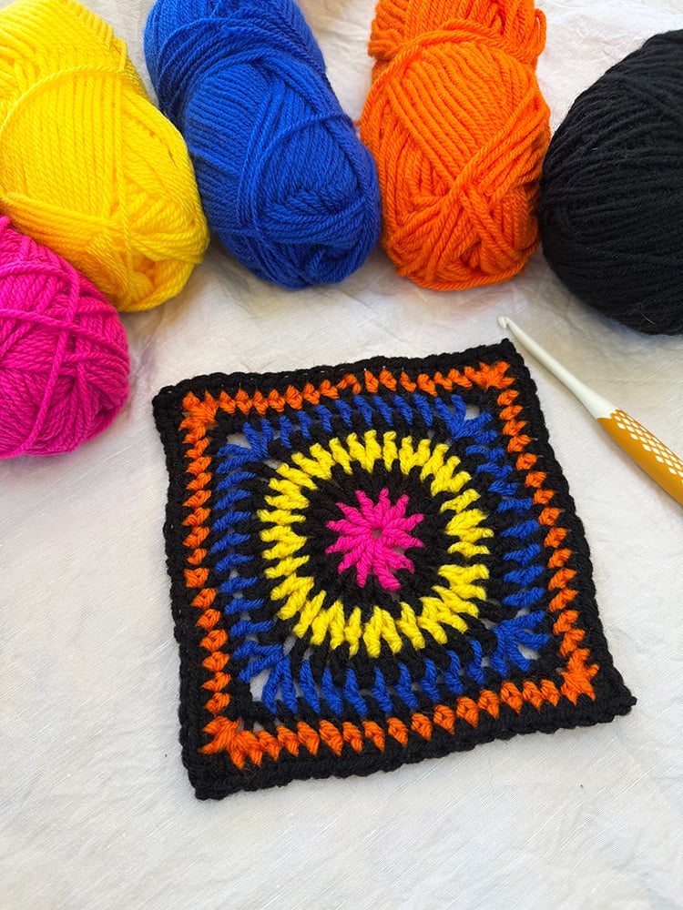 crochet pattern with yarn scraps
