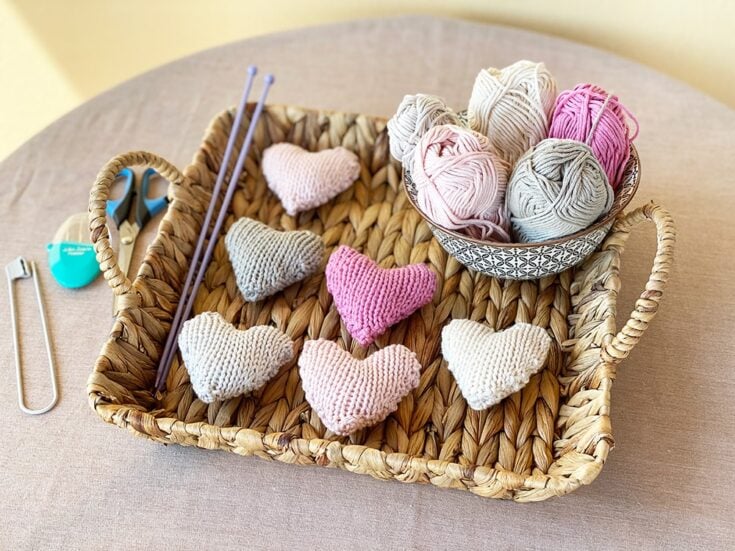 small knitted hearts