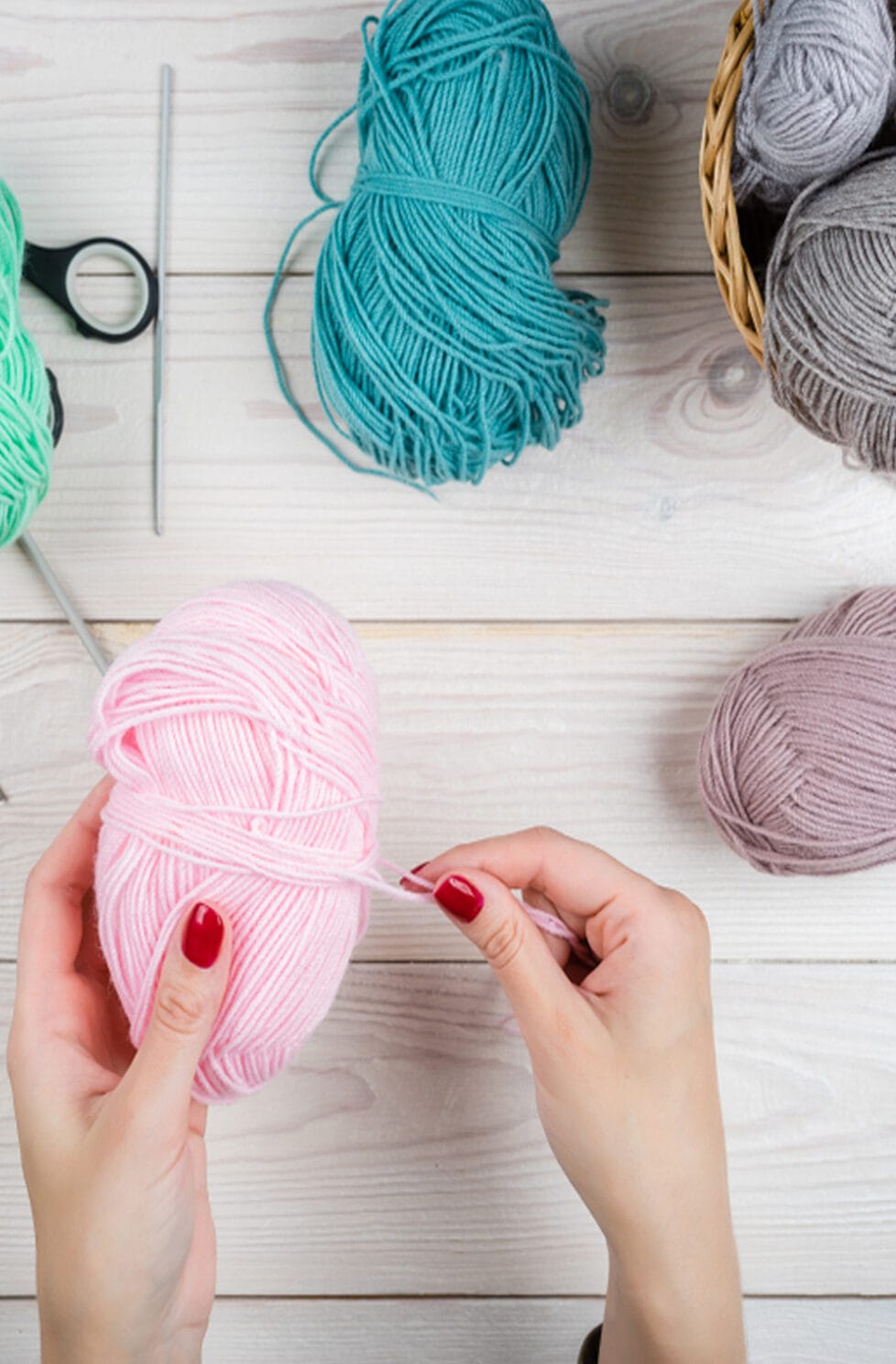 Knitting Lessons (With Video Tutorials) - Handy Little Me