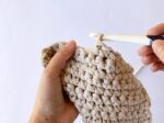 How to Single Crochet (SC) for Beginners + Video - Handy Little Me