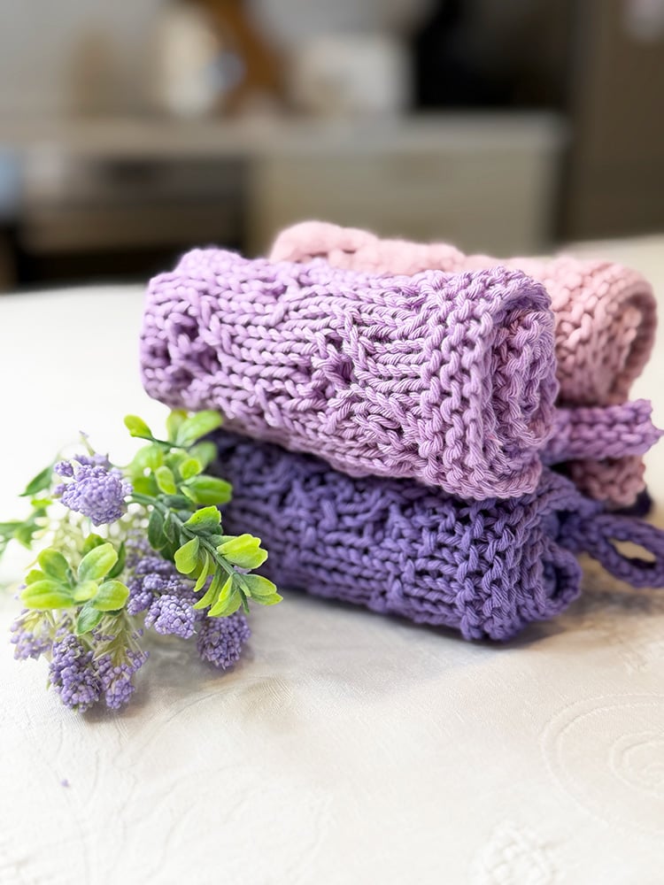 rolled up cotton dishcloths